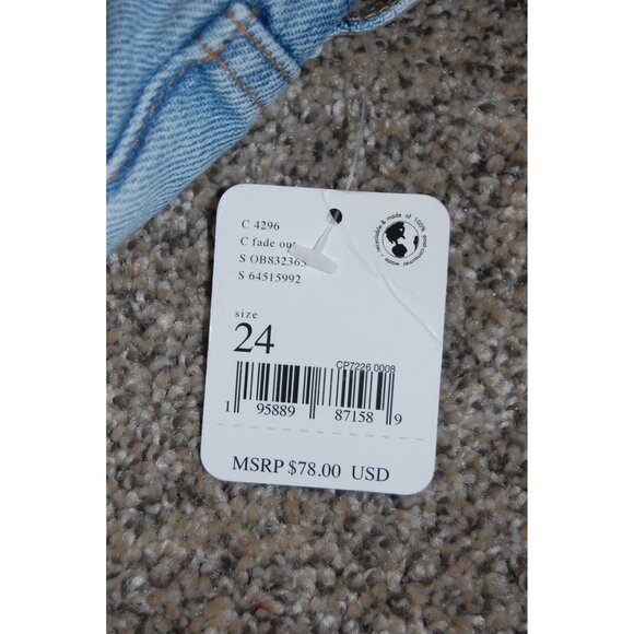 NWT We the Free Maggie Ripped Crop Straight Leg Denim Jeans Light Wash Size 24 - Picture 5 of 9